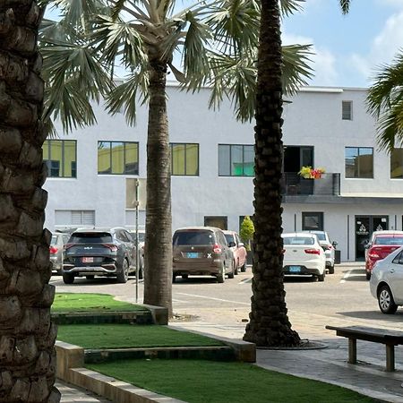 Central Boutique Hotel Oranjestad Exterior photo